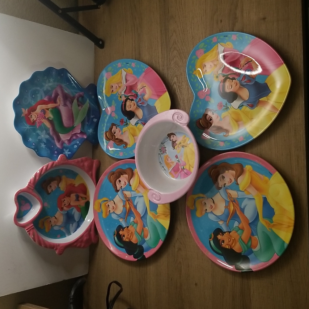 ZAK Designs Disney princess dinner plates and bowls lot